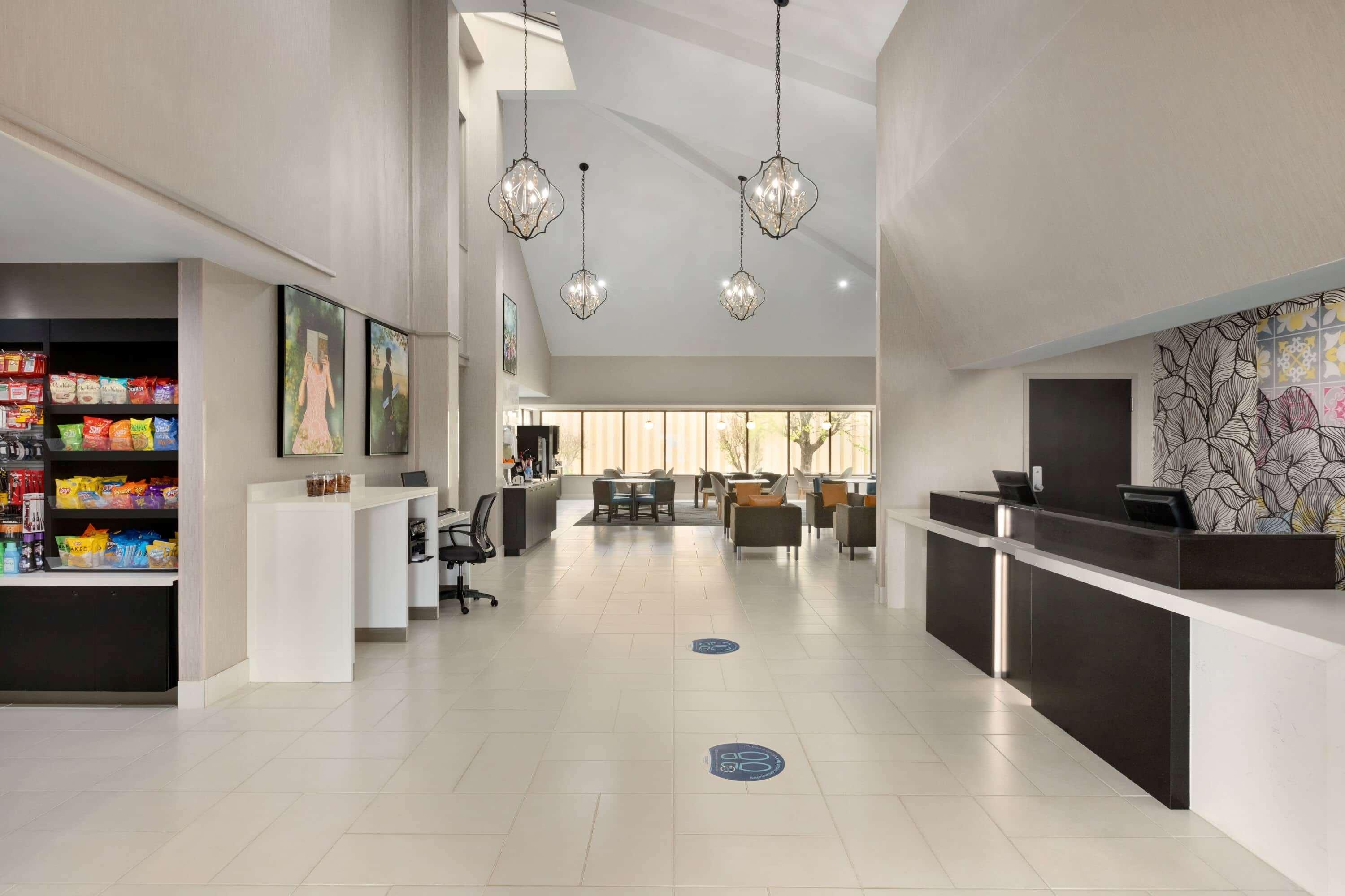 La Quinta Inn & Suites By Wyndham Ντόθαν Εξωτερικό φωτογραφία
