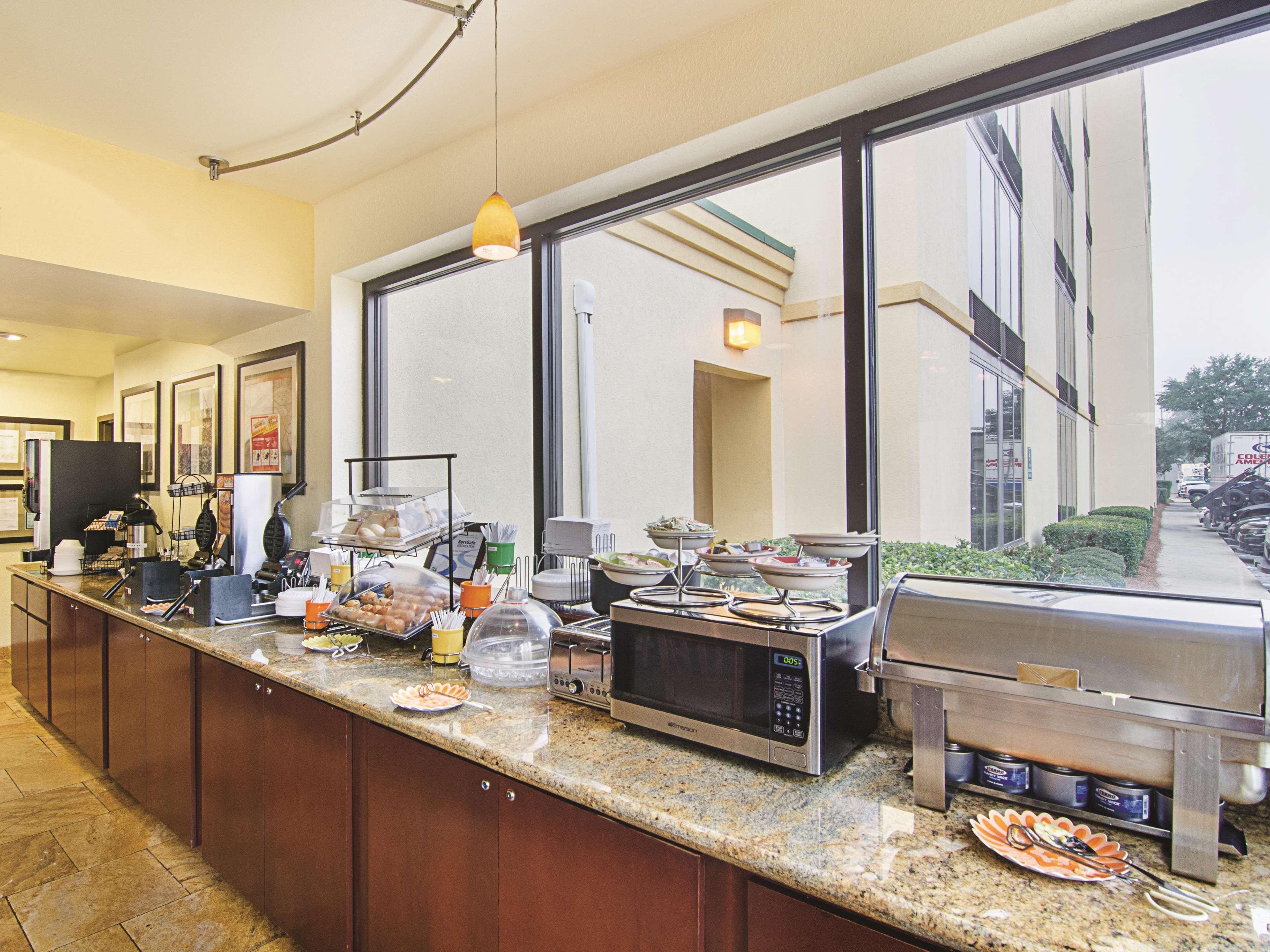 La Quinta Inn & Suites By Wyndham Ντόθαν Εξωτερικό φωτογραφία